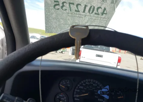 2004 Chevrolet Express z USA, uszkodzony, nr VIN 1GCGG25V241245876